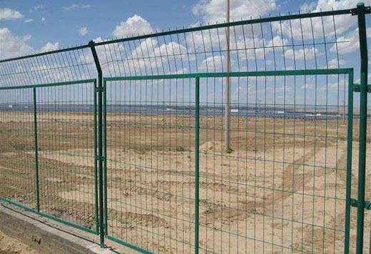 公路護(hù)欄網(wǎng)